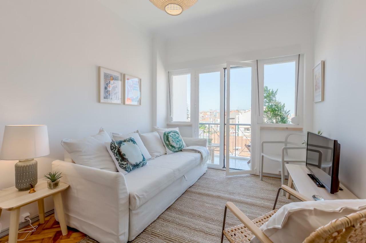 Renovated Sunny Apartment With Amazing Sunset Balcony , By Timecooler リスボン エクステリア 写真